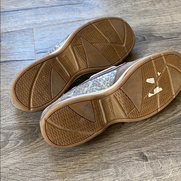 Gray and Sequence detail Sperry boat shoes - Picture 4 of 5